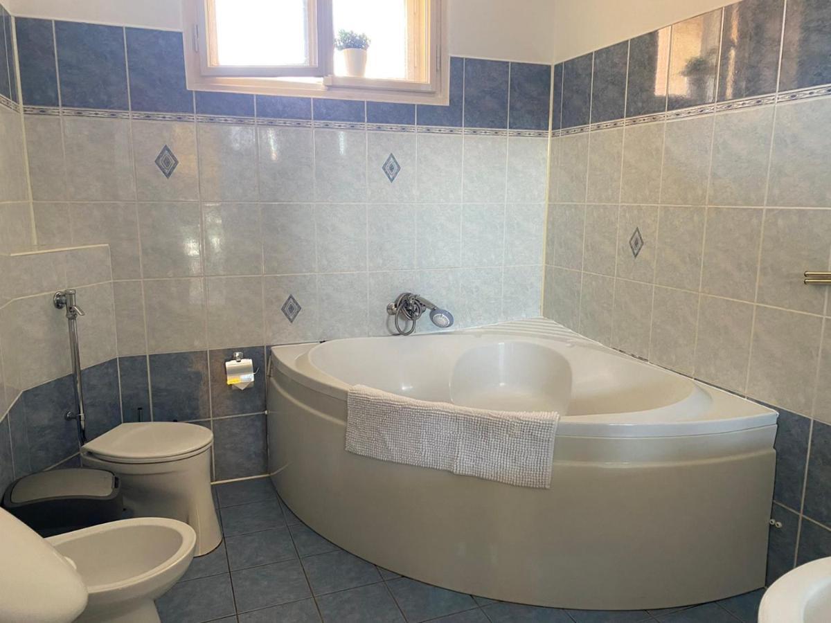 Bank Invest Apartmens - Old Town Appartamento Praga Esterno foto